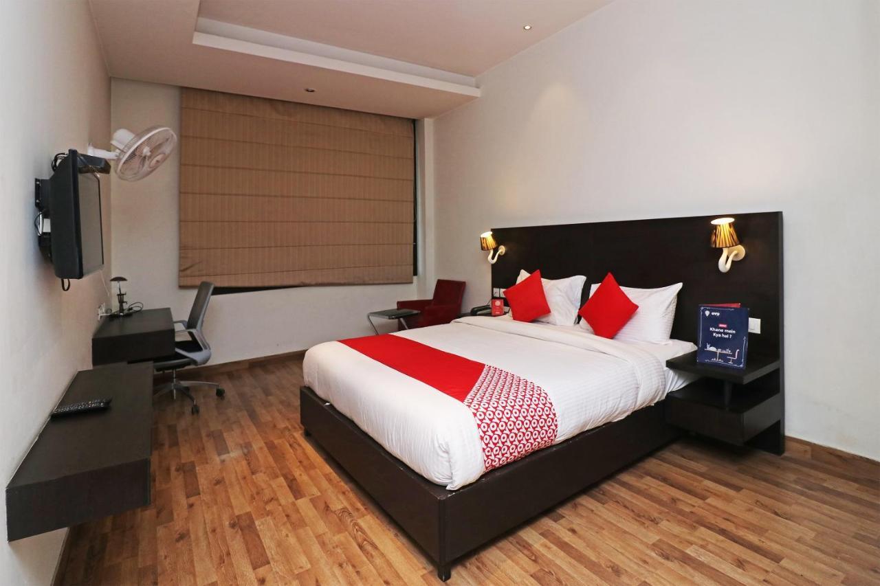 Capital O 19296 Joy Inn & Suites Bhiwadi Экстерьер фото