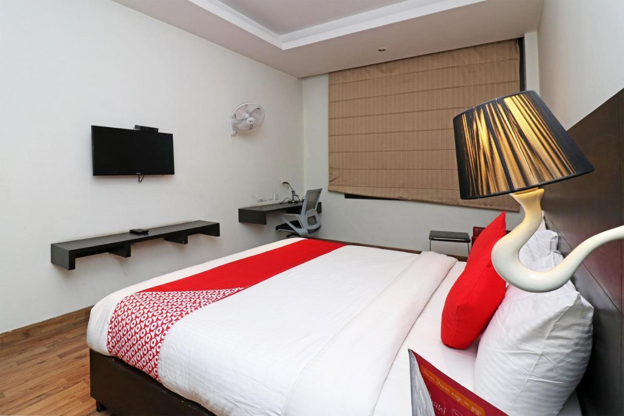 Capital O 19296 Joy Inn & Suites Bhiwadi Экстерьер фото